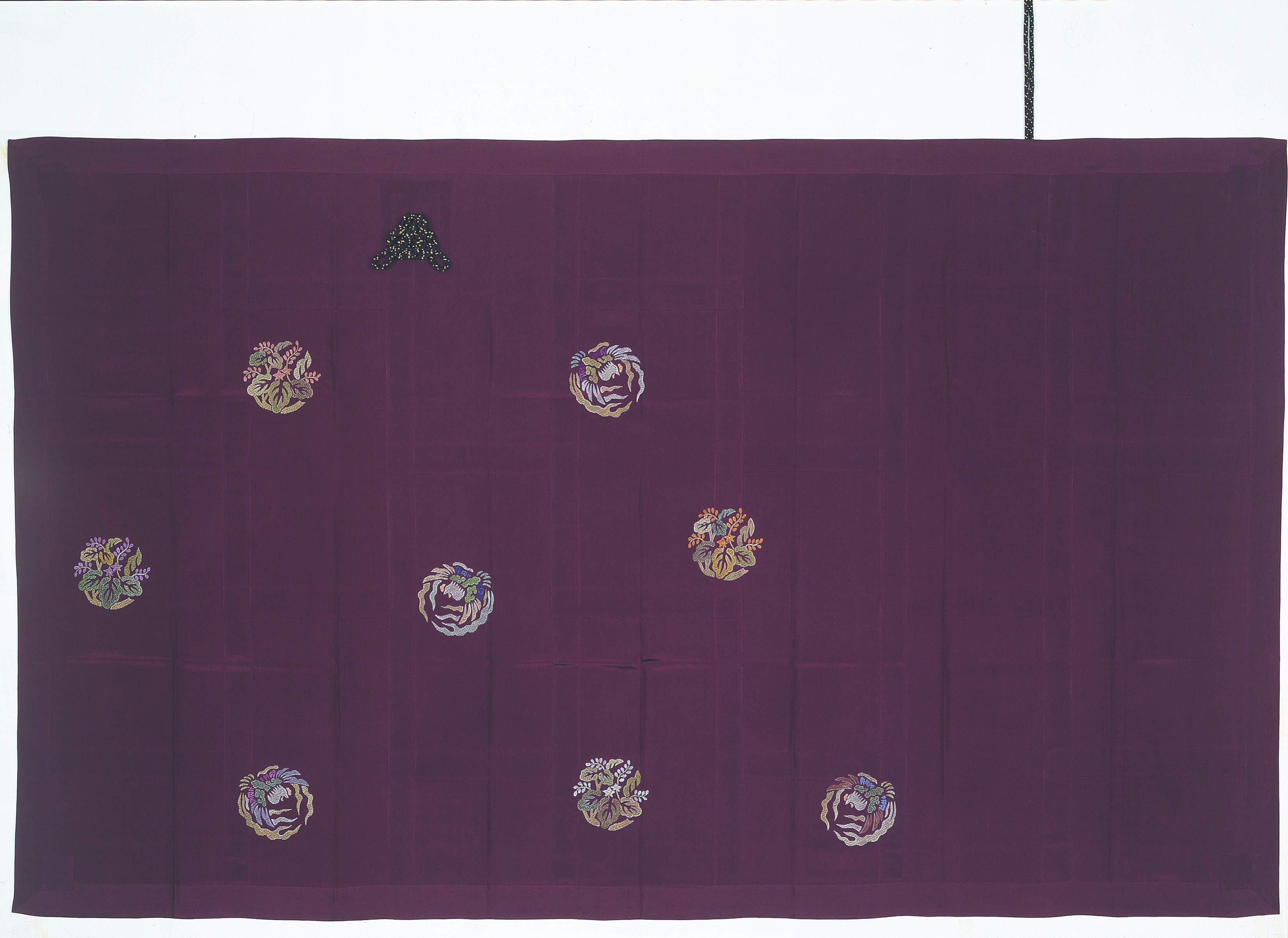 （梅金オリジナル）古代紫色羽二重手刺繍丸桐鳳凰縫付七条坐具