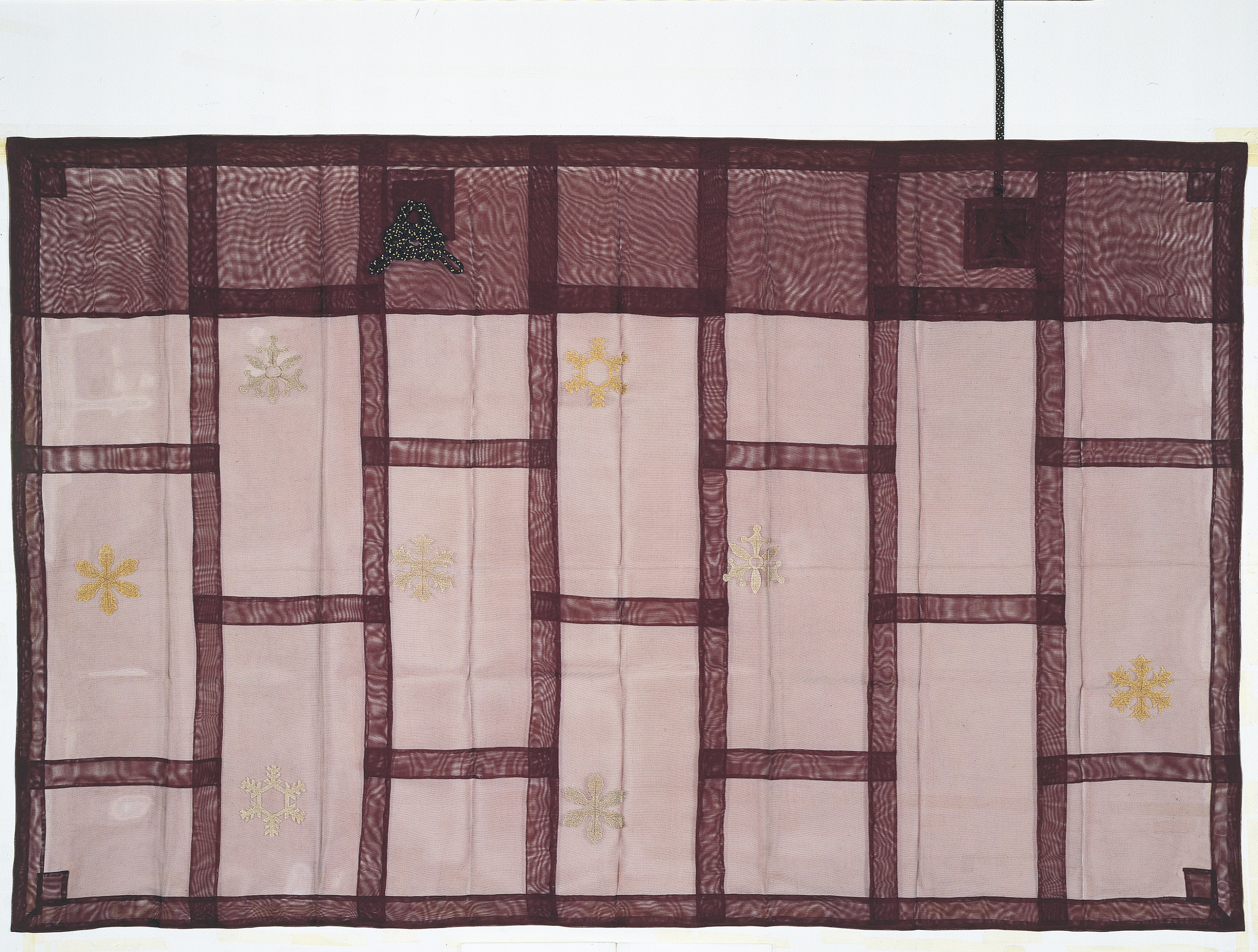 （梅金オリジナル）古代紫色官紗手刺繍雪輪柄縫付七条坐具